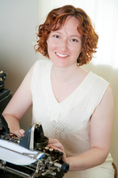 The very Magnificent Mary Robinette Kowal (when she DOESN'T look like my left hand)