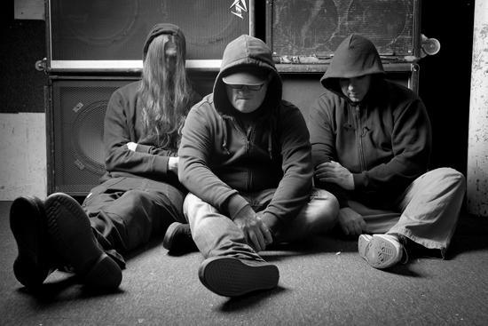 I wanna party with these guys...