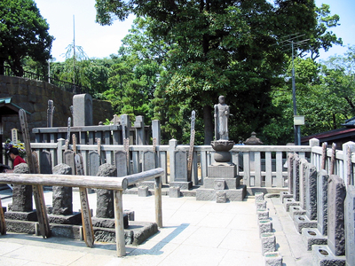 The graves of the 47 Ronin at Sengaku-ji, Japan