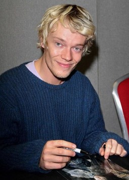 Alfie Allen