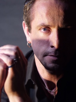 Clive Barker-small