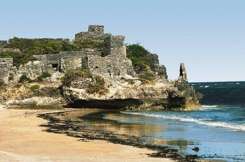 The citadel of Gondershe, an important trading center of the Ajuran Sultanate a few kilometers southwest of Mogadishu.