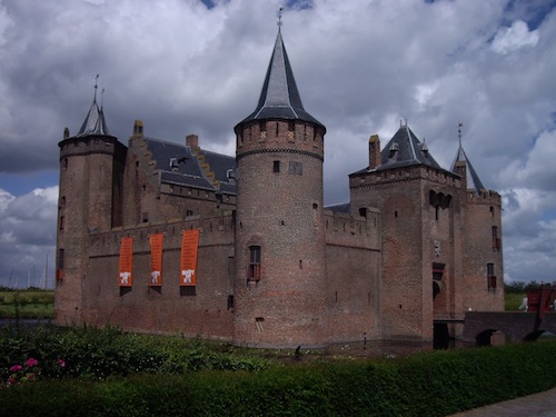 Muiderslot on a typically cloudy Dutch day.