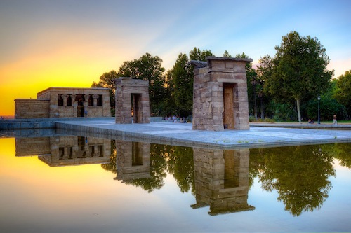 Templo de Debod in Madrid by flickr user jiuguangw