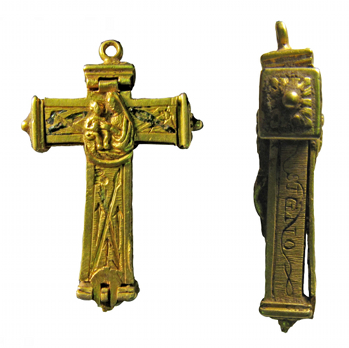 A closeup of the crucifix.