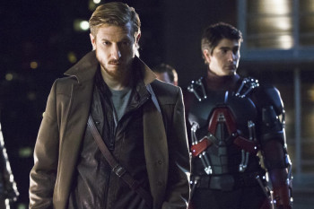 DC's Legends of Tomorrow -- "Pilot, Part 1" -- Image LGN101d_0438b -- Pictured (L-R): Arthur Darvill as Rip Hunter and Brandon Routh as Ray Palmer/Atom -- Photo: Jeff Weddell/The CW -- é 2015 The CW Network, LLC. All Rights Reserved.