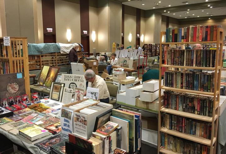 Books vendors at Windy City Pulp 2016-small