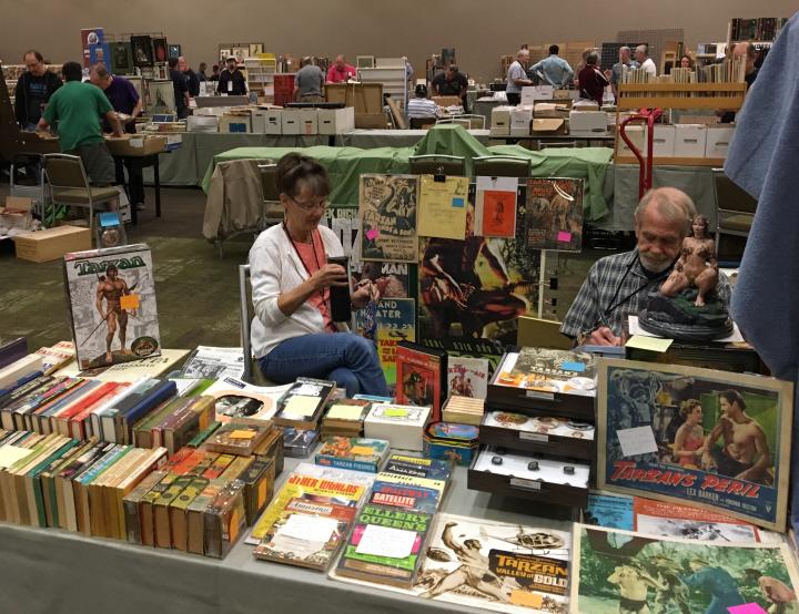 More Book vendors at Windy City Pulp 2016-small