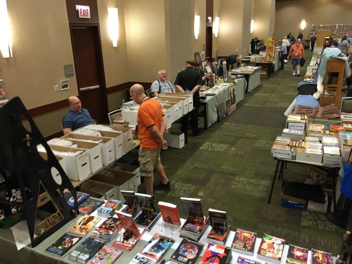 More vendors at Windy City Pulp 2016-small