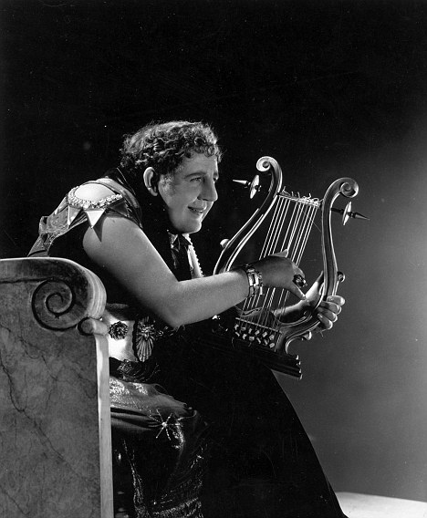 1932 --- Charles Laughton as Roman Emperor Nero in motion picture, 1932. --- Image by © Bettmann/CORBIS