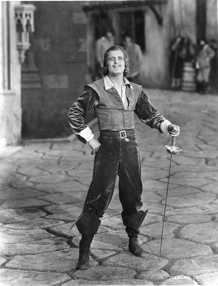 The-Iron-Mask Douglas Fairbanks 4-small