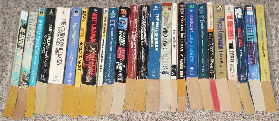 25 Science Fiction Paperback books Barrow Mace of Souls-small