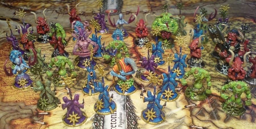 Chaos in the Old World board pieces-small