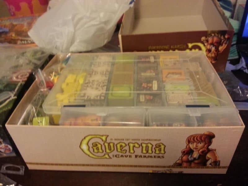 Caverna box 2-small