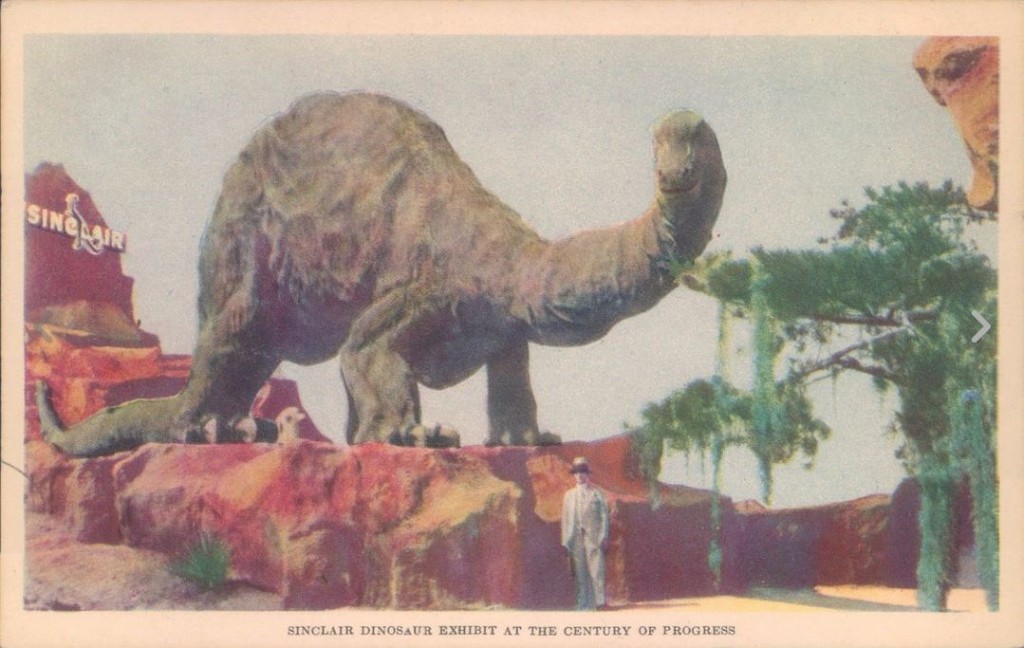 Sinclair Oil Dinosaur exhibit color postcard