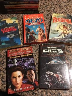 Lot of 40 Science Fiction Paperbacks $30 5-small