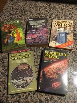 Lot of 40 Science Fiction Paperbacks $30 8-small