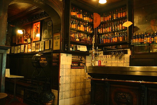 InteriorTaberna-Antonio_Sánchez