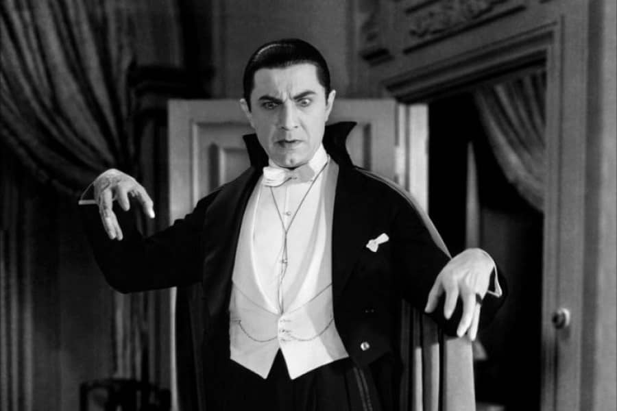 (2) No article on vampires is complete without Bela Lugosi-small